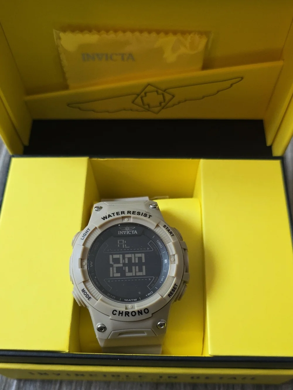 559.  Invicta Racing Model 47526 Men's Watch 52mm